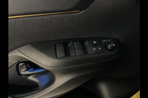 Toyota Yaris Cross 1.5 Hybrid Launch Edition AUTOMAAT AIRCO CLIMA NAVI APPLE CARPLAY STOELVERW MULTI STUUR LEER STOF NETTE AUTO