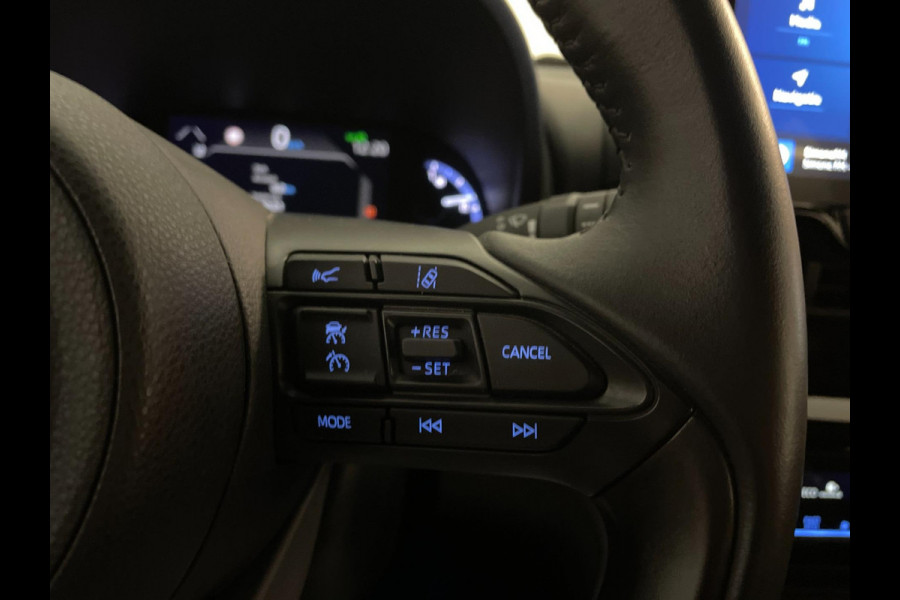 Toyota Yaris Cross 1.5 Hybrid Launch Edition AUTOMAAT AIRCO CLIMA NAVI APPLE CARPLAY STOELVERW MULTI STUUR LEER STOF NETTE AUTO