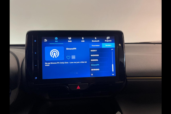 Toyota Yaris Cross 1.5 Hybrid Launch Edition AUTOMAAT AIRCO CLIMA NAVI APPLE CARPLAY STOELVERW MULTI STUUR LEER STOF NETTE AUTO