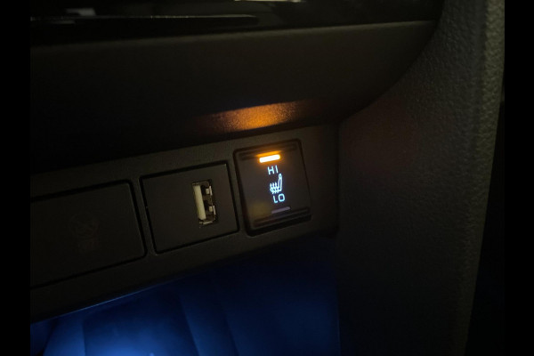 Toyota Yaris Cross 1.5 Hybrid Launch Edition AUTOMAAT AIRCO CLIMA NAVI APPLE CARPLAY STOELVERW MULTI STUUR LEER STOF NETTE AUTO