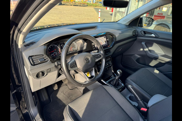 Volkswagen T-Cross 1.0 TSI Life Navi / Clima / LM 17'' / P-sensoren V+A / Stoelverwarming