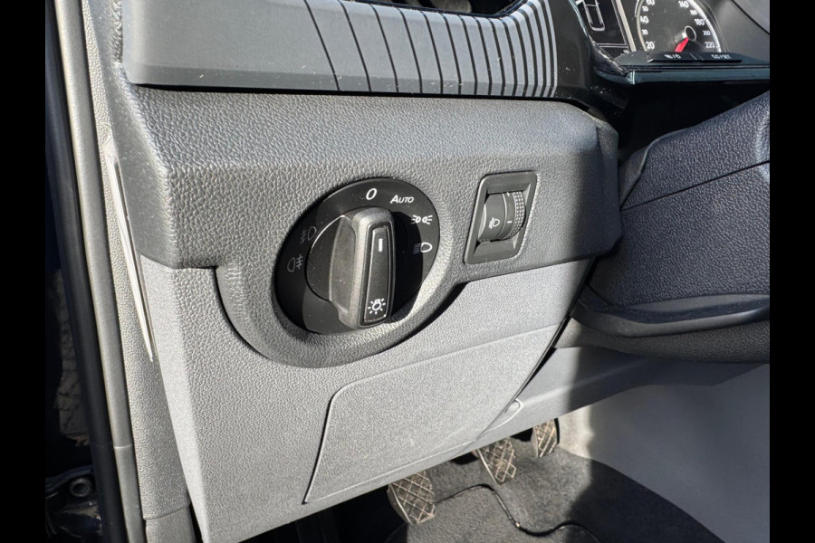 Volkswagen T-Cross 1.0 TSI Life Navi / Clima / LM 17'' / P-sensoren V+A / Stoelverwarming