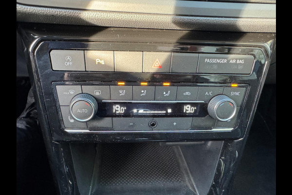 Volkswagen T-Cross 1.0 TSI Life Navi / Clima / LM 17'' / P-sensoren V+A / Stoelverwarming