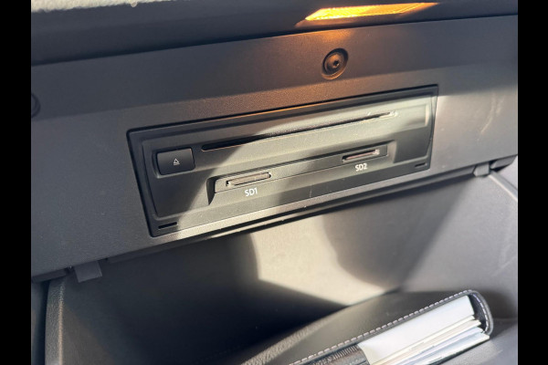 Volkswagen T-Cross 1.0 TSI Life Navi / Clima / LM 17'' / P-sensoren V+A / Stoelverwarming