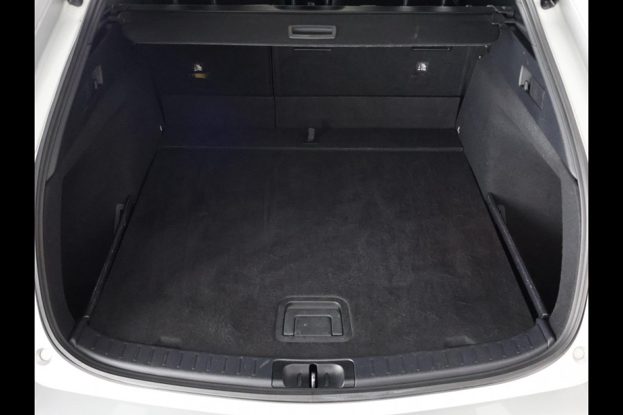 Toyota Corolla Touring Sports HYBRID 140 BI-TONE ACTIVE GARANTIE TOT 06-2033 NAVIGATIE . ACHTERUITRIJ CAMERA . KEYLESS START