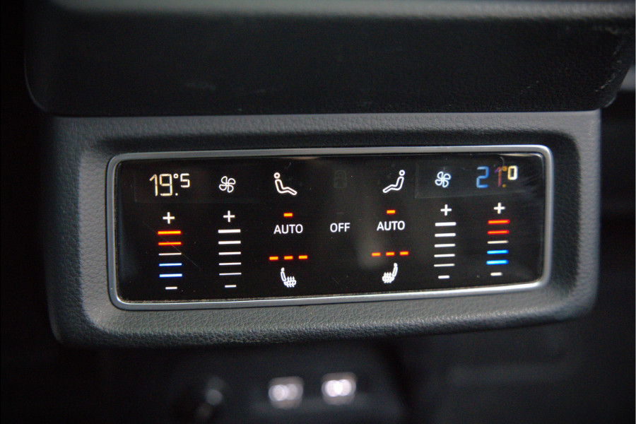 Audi e-tron e-tron 55 quattro advanced 95 kWh S-Line | Panoramadak | RS Seats | Bang & Olufsen | Stoelverwarming | Head-Up Display | 360 Camera | Matrix LED | Luchtvering | Memory Seat | Elektrisch Verstelbare Stoelen | B&O