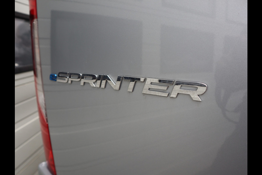 Mercedes-Benz eSprinter 314 RWD AC+DC Snelladen L2H2 New Model - 56 kWh - WLPT 181 km - LED