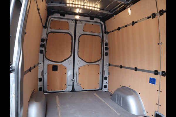Mercedes-Benz eSprinter 314 RWD AC+DC Snelladen L2H2 New Model - 56 kWh - WLPT 181 km - LED