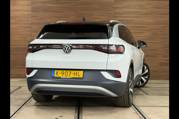 Volkswagen ID.4 First 77 kWh | Navi | Camera | Adaptive Cruise | 1st | Leder / Alcantara | Trekhaak | BTW-Auto | Carplay