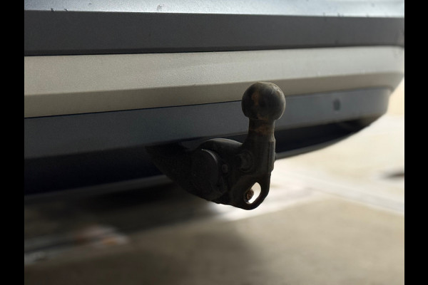 Volkswagen ID.4 First 77 kWh | Navi | Camera | Adaptive Cruise | 1st | Leder / Alcantara | Trekhaak | BTW-Auto | Carplay