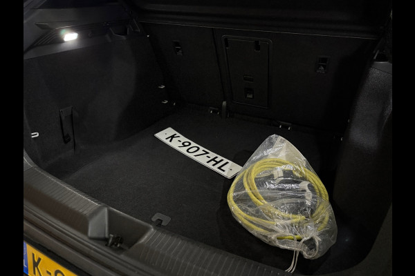 Volkswagen ID.4 First 77 kWh | Navi | Camera | Adaptive Cruise | 1st | Leder / Alcantara | Trekhaak | BTW-Auto | Carplay