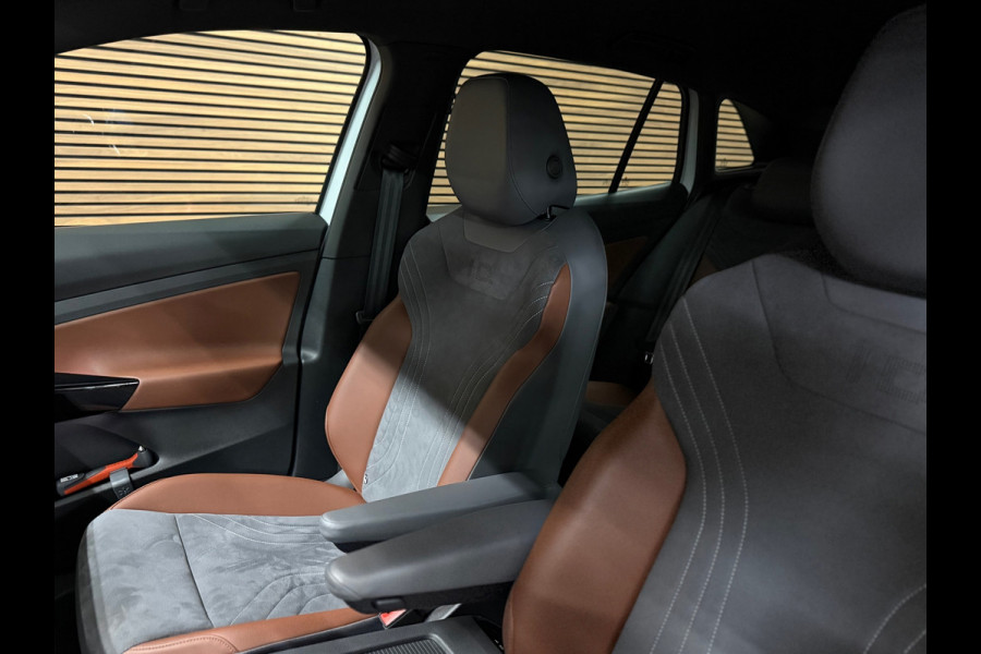 Volkswagen ID.4 First 77 kWh | Navi | Camera | Adaptive Cruise | 1st | Leder / Alcantara | Trekhaak | BTW-Auto | Carplay