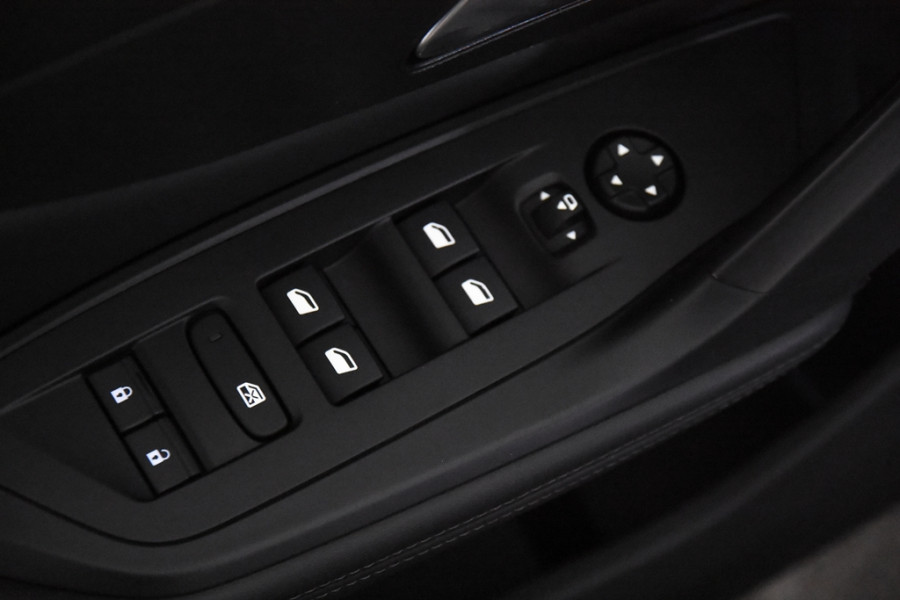 Peugeot 308 1.2 Allure 130 *1ste Eigenaar*Leer*Navigatie*360 Camera*