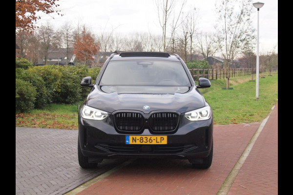 BMW iX3 High Executive 80 kWh | Panoramadak | 360 Camera | Harman Kardon | Head-up Display | Sfeerverlichting |