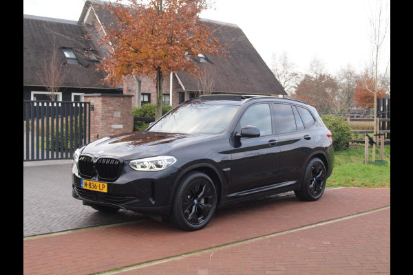 BMW iX3 High Executive 80 kWh | Panoramadak | 360 Camera | Harman Kardon | Head-up Display | Sfeerverlichting |