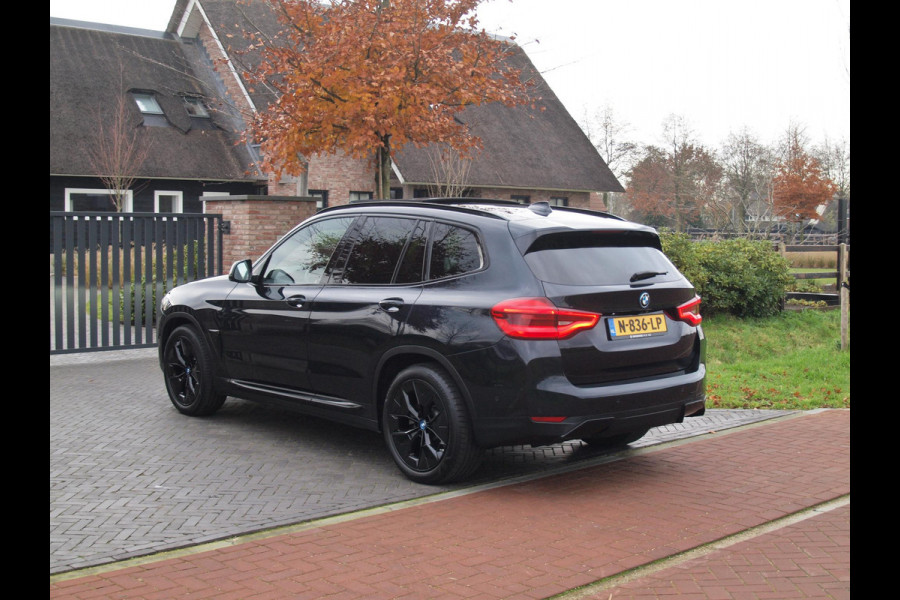 BMW iX3 High Executive 80 kWh | Panoramadak | 360 Camera | Harman Kardon | Head-up Display | Sfeerverlichting |