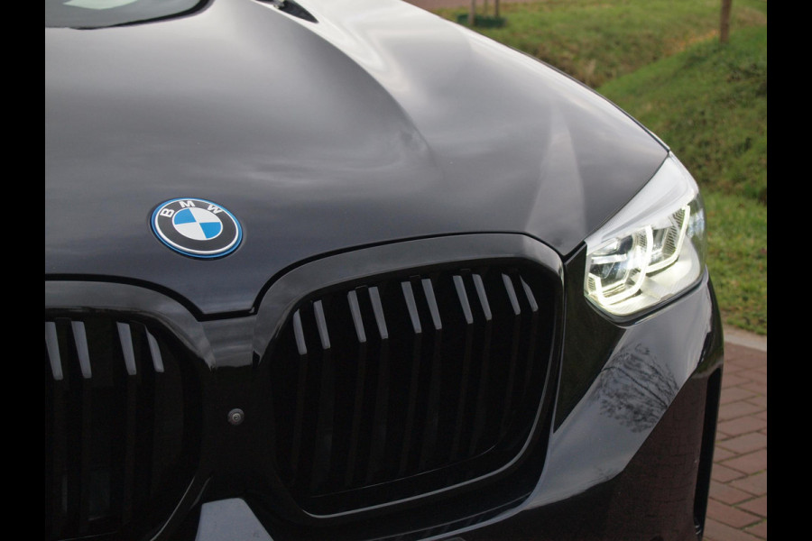 BMW iX3 High Executive 80 kWh | Panoramadak | 360 Camera | Harman Kardon | Head-up Display | Sfeerverlichting |