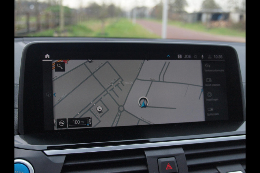 BMW iX3 High Executive 80 kWh | Panoramadak | 360 Camera | Harman Kardon | Head-up Display | Sfeerverlichting |