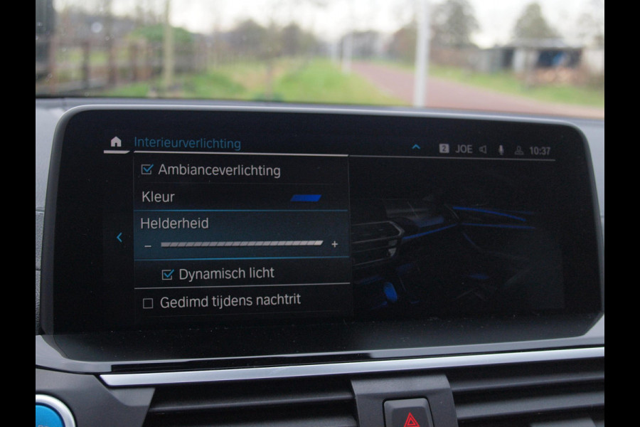 BMW iX3 High Executive 80 kWh | Panoramadak | 360 Camera | Harman Kardon | Head-up Display | Sfeerverlichting |