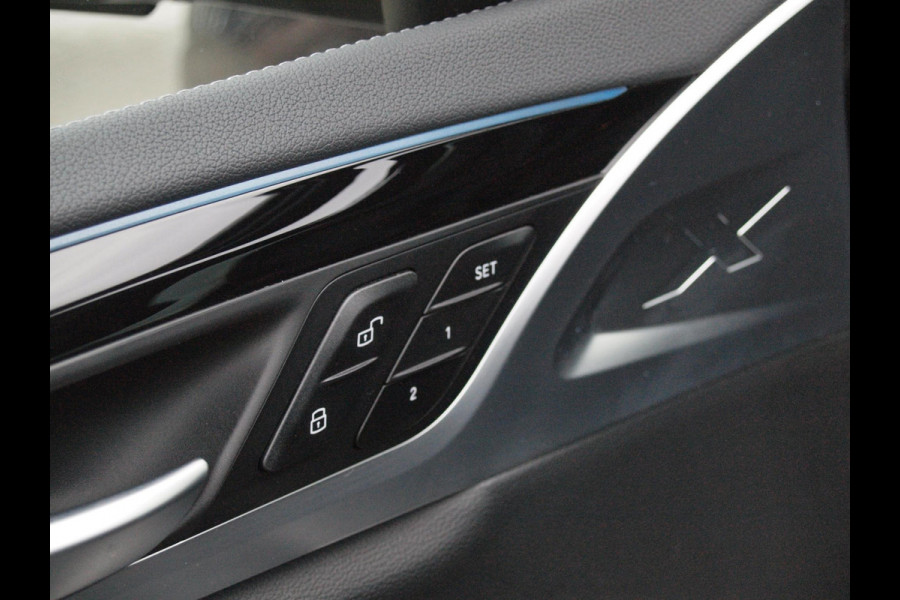 BMW iX3 High Executive 80 kWh | Panoramadak | 360 Camera | Harman Kardon | Head-up Display | Sfeerverlichting |