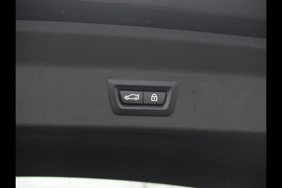 BMW iX3 High Executive 80 kWh | Panoramadak | 360 Camera | Harman Kardon | Head-up Display | Sfeerverlichting |