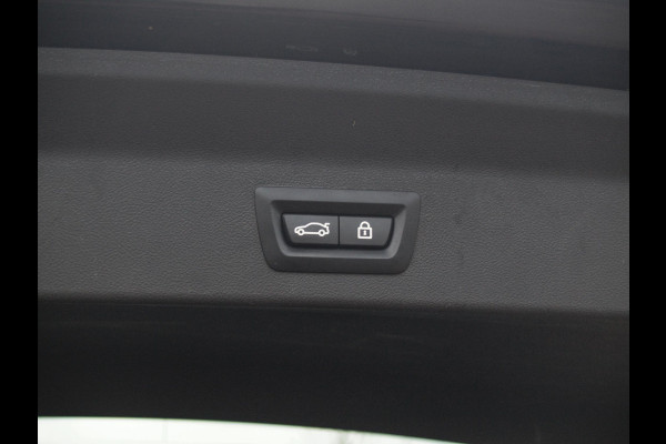 BMW iX3 High Executive 80 kWh | Panoramadak | 360 Camera | Harman Kardon | Head-up Display | Sfeerverlichting |