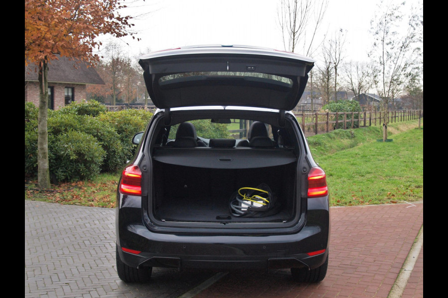 BMW iX3 High Executive 80 kWh | Panoramadak | 360 Camera | Harman Kardon | Head-up Display | Sfeerverlichting |