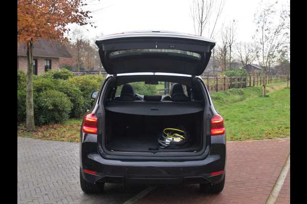 BMW iX3 High Executive 80 kWh | Panoramadak | 360 Camera | Harman Kardon | Head-up Display | Sfeerverlichting |