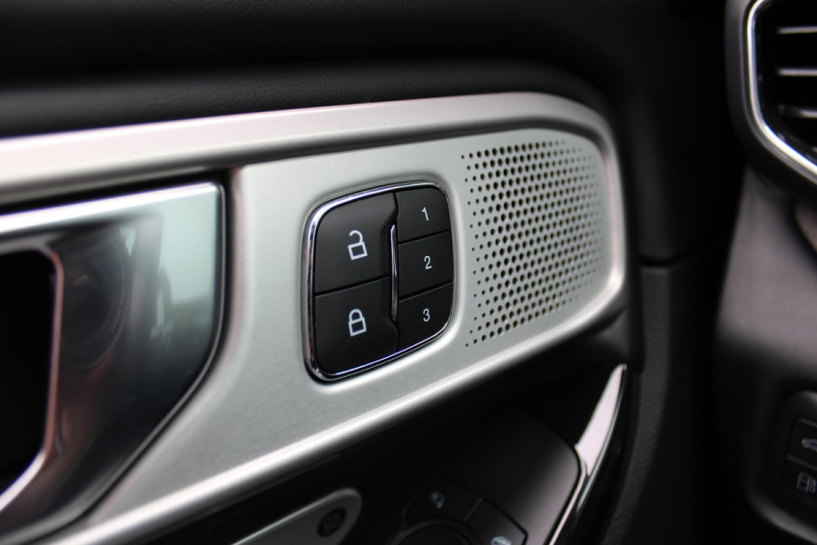 Ford Explorer 3.0 V6 EcoBoost PHEV Platinum | Panoramadak | Leder | Massage | B&O