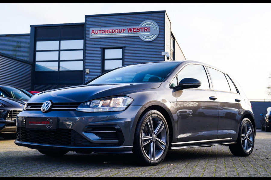Volkswagen Golf 1.0 TSI Highline | R-line | Achteruitrijcamera | Pano