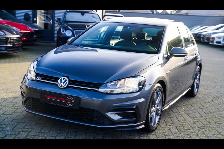 Volkswagen Golf 1.0 TSI Highline | R-line | Achteruitrijcamera | Pano