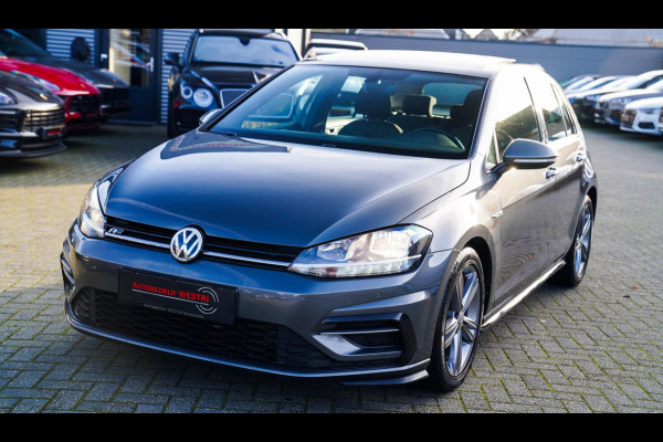 Volkswagen Golf 1.0 TSI Highline | R-line | Achteruitrijcamera | Pano