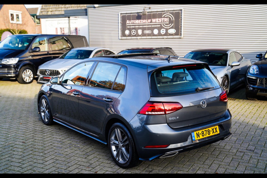 Volkswagen Golf 1.0 TSI Highline | R-line | Achteruitrijcamera | Pano