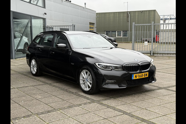 BMW 3 Serie Touring 320e Aut. Hybrid Executive Business Leder Sport | Trekhaak | BMW Laser | LED