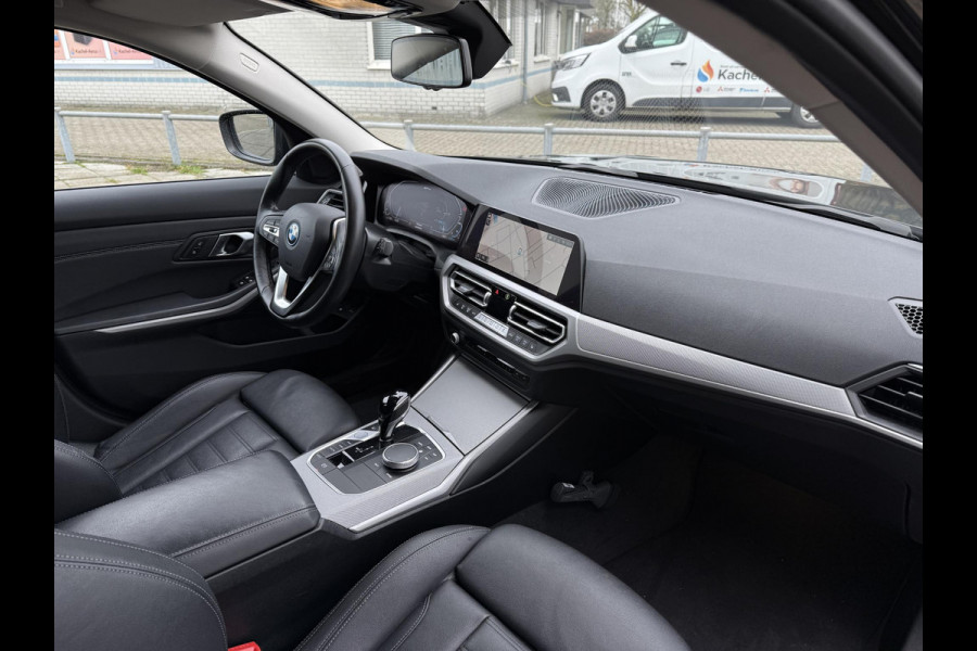 BMW 3 Serie Touring 320e Aut. Hybrid Executive Business Leder Sport | Trekhaak | BMW Laser | LED