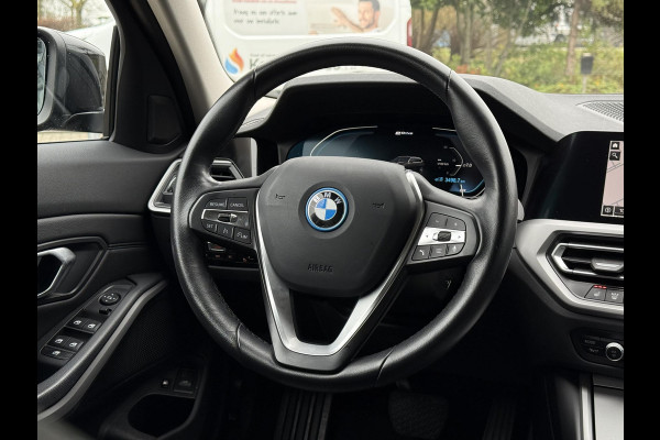 BMW 3 Serie Touring 320e Aut. Hybrid Executive Business Leder Sport | Trekhaak | BMW Laser | LED