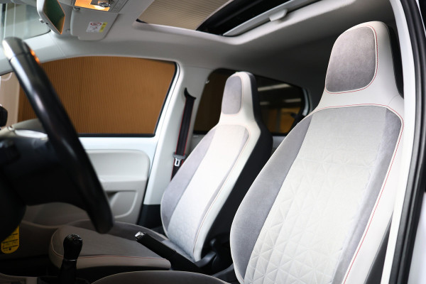 Volkswagen up! 1.0 TSI Beats Up! 90pk PANO BT PDC STOELVW CRUISE ECC '17