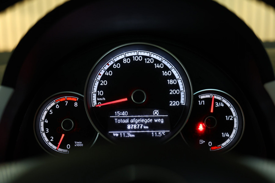 Volkswagen up! 1.0 TSI Beats Up! 90pk PANO BT PDC STOELVW CRUISE ECC '17