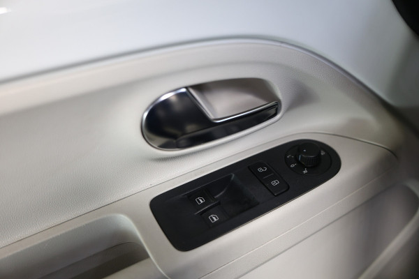 Volkswagen up! 1.0 TSI Beats Up! 90pk PANO BT PDC STOELVW CRUISE ECC '17