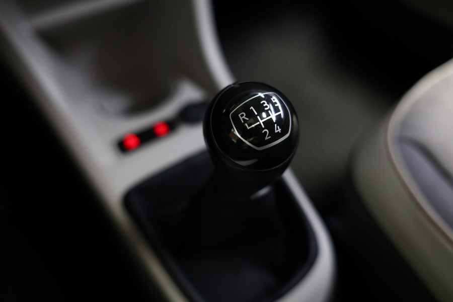 Volkswagen up! 1.0 TSI Beats Up! 90pk PANO BT PDC STOELVW CRUISE ECC '17