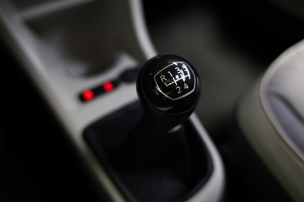 Volkswagen up! 1.0 TSI Beats Up! 90pk PANO BT PDC STOELVW CRUISE ECC '17