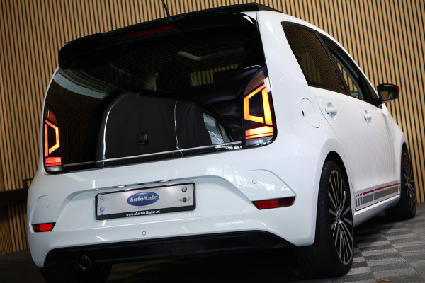 Volkswagen up! 1.0 TSI Beats Up! 90pk PANO BT PDC STOELVW CRUISE ECC '17