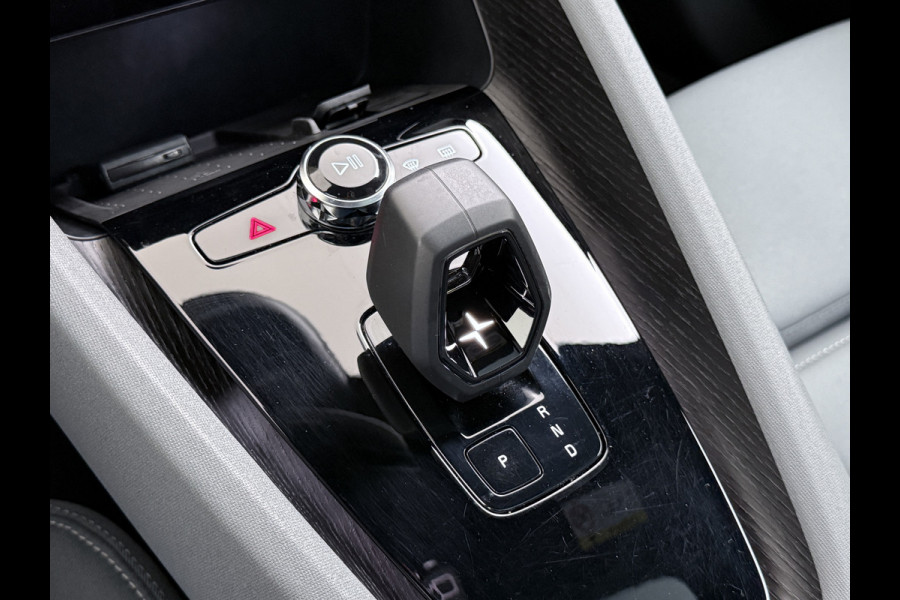 Polestar 2 AUT. 408 pk 0-100 4,7Sec AWD Long Range Dual Motor 78kWh Pano-Dak Electr.Stoelen+Geheugen+Verwarmd+Achterbank+Stuur Adaptive-Cru SOH 93% Verkeersbord detectie Regen-Lichtsensor Virtual-Cockpit Home-Link Bots waarschuwing Autonoom-Rem Lane Assist Keyless Connected 11KW AC laden tot 150kw DC Laden 4x4 1e Eigenaar Volledig Volvo_Polestar-Dealer Onderhouden Origineel Nederlandse Auto 1.500kg Trekvermogen 660Nm! € 60.000 nieuw!