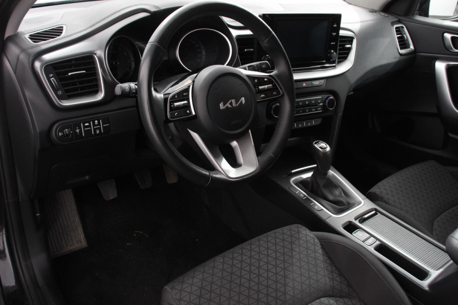 Kia Ceed Sportswagon 1.0 T-GDi 101pk Prestige | Navigatie | Apple Carplay/Android Auto | Camera | Stoel- en stuurverwarming | Cruise Control | Climate Control | Start/Stop systeem | Getinte ramen