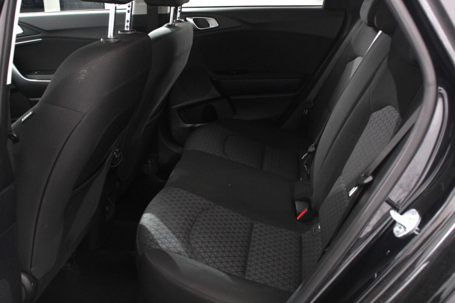 Kia Ceed Sportswagon 1.0 T-GDi 101pk Prestige | Navigatie | Apple Carplay/Android Auto | Camera | Stoel- en stuurverwarming | Cruise Control | Climate Control | Start/Stop systeem | Getinte ramen