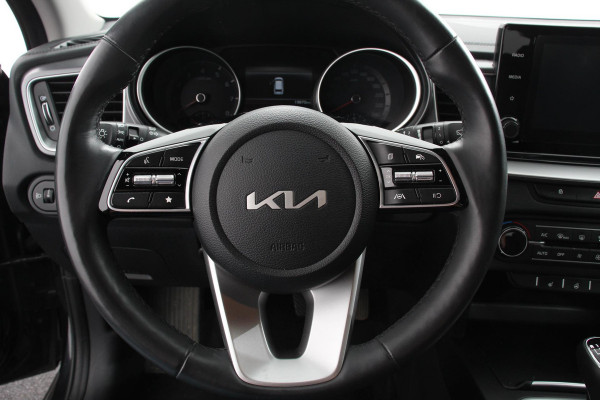 Kia Ceed Sportswagon 1.0 T-GDi 101pk Prestige | Navigatie | Apple Carplay/Android Auto | Camera | Stoel- en stuurverwarming | Cruise Control | Climate Control | Start/Stop systeem | Getinte ramen