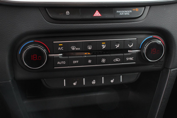 Kia Ceed Sportswagon 1.0 T-GDi 101pk Prestige | Navigatie | Apple Carplay/Android Auto | Camera | Stoel- en stuurverwarming | Cruise Control | Climate Control | Start/Stop systeem | Getinte ramen