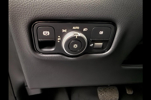 Mercedes-Benz Eqv 300 L2 8-pers AMG Facelift - PANO - Exterieur pakket - 360 - Elec. deuren - Incl. Garantie