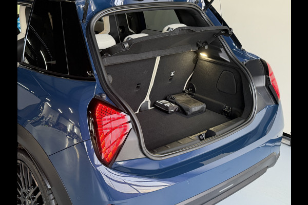 MINI Mini 1.5 Cooper C Favoured M / Leder / Head Up / Pan Dak