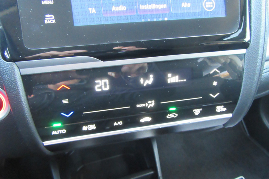 Honda Jazz 1.3 i-VTEC Elegance Automaat , Navi, Camera, Stoelverw, Enz.